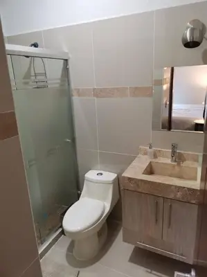 Un baño de Departamento a dos cuadras de la playa