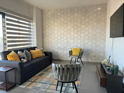 Zona de estar de Condo in El Centro Near Malecon!