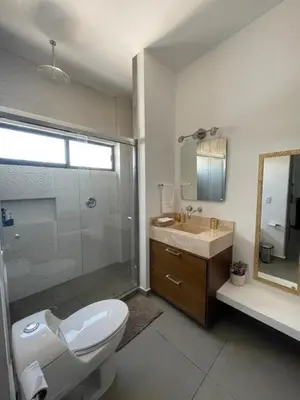 Un baño de El Departamento Playa Sur