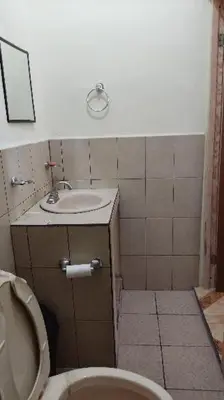 Un baño de ApartADE