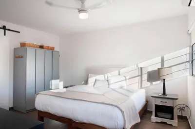 Cama o camas de una habitación en Cozy Apt. w/ Private Balcony & Great Lighting- Romanita 1