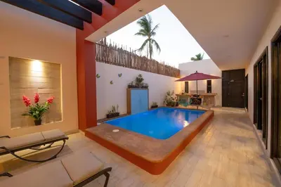 Piscina en o cerca de Casa Amor! Completely Private Home & Pool, Close Beach, Bikes