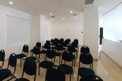 Zona business o sala de conferencias en One Culiacan Forum