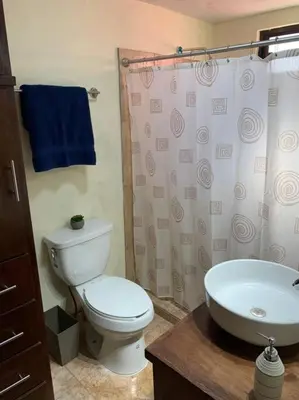 Un baño de Casa del Carmen, hermoso departamento en Loreto