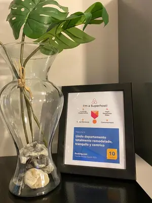Certificado, premio, señal o documento que está expuesto en Divino depa remodelado, tranquilo y centrico.