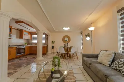 Una cocina o zona de cocina en Casa Elefante hermosa y Centrica