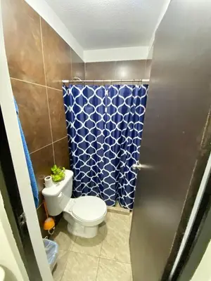 Un baño de Departamento Piso 2