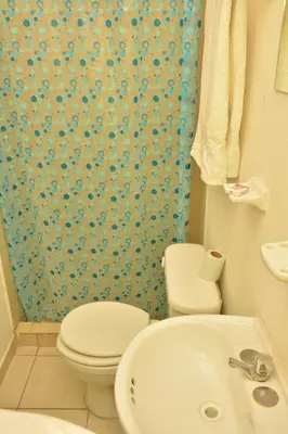 Un baño de Hotel Bugambilias