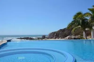 Piscina en o cerca de Hermosa casa de playa con vista al mar y albercas!