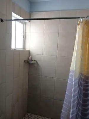 Un baño de Hospedaje JrzConsulado