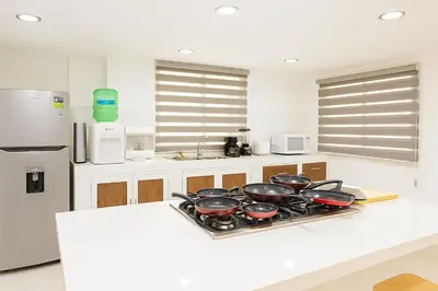 Una cocina o zona de cocina en Sunset Suites Mazatlán at Lomas de Mazatlán