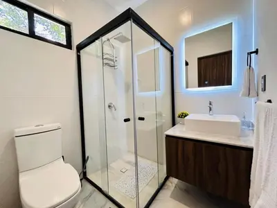 Un baño de Depa super céntrico en zona dorada by G P S rentas