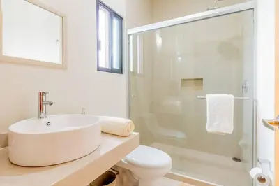Un baño de Penthouse Con Terraza en Zona Dorada