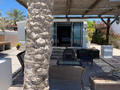Plano de Three Palms right on the beach