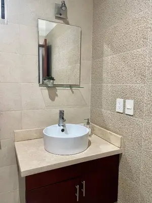 Un baño de Charming Condo in Gaviotas Walk to Beach cafes, restaurants within Golden Zone