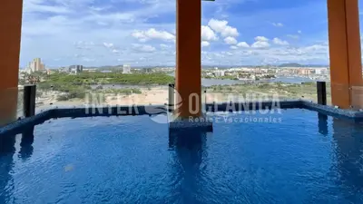 Piscina en o cerca de Alberca con la mejor vista a la Marina Mazatlán