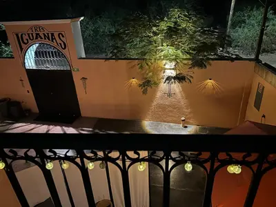 Un balcón o terraza de Tres Iguanas Apart Hotel - New, cozy & spacious flats, short walk to beach
