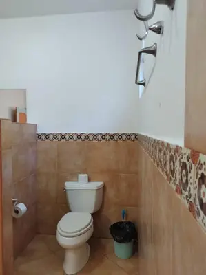 Un baño de Lot # 7 ~ Large, Energetic Baja House