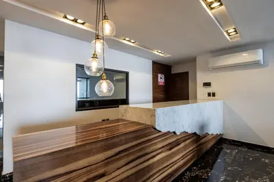 Una televisión o centro de entretenimiento en Departamento con vista al mar1502-Torre Catania