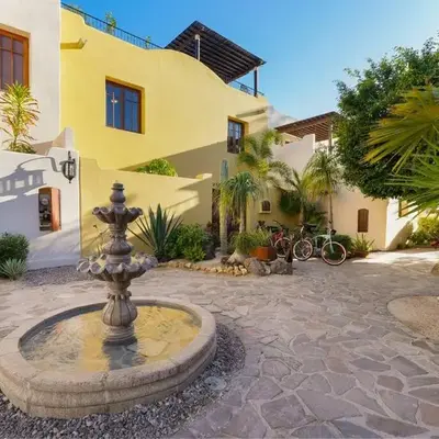 Wonderful 3 Bedrooms & 3 Bathrooms Home