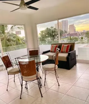 Zona de estar de Apto con Terraza privada muy cerca de Playa