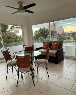 Zona de estar de Apto con Terraza privada muy cerca de Playa