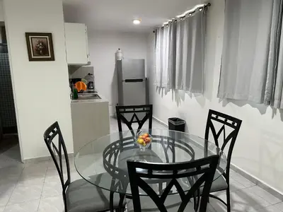 Una cocina o zona de cocina en Apto comodo, muy cerca de playa 101
