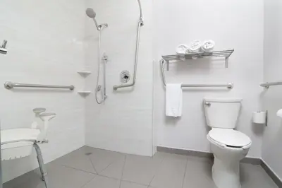 Un baño de Holiday Inn Express Hotel & Suites Hermosillo by IHG