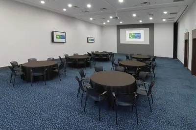 Zona business o sala de conferencias en Holiday Inn Express Hotel & Suites Hermosillo by IHG