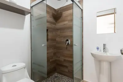 Un baño de lindo y nuevo a 1 min de la playa by g p s rentas