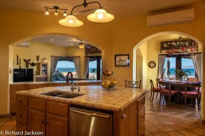 Una cocina o zona de cocina en Casa de Vista Hermosa