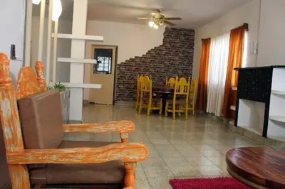 Zona de estar de Hermosa Casa en Ciudad Lerdo con 2 Habitaciones