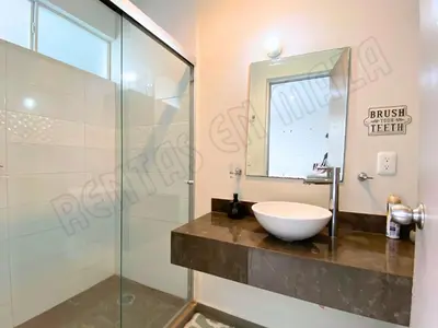 Un baño de Residencial Coto Mareta 7 Excelente Departamento con Alberca en Zona Exclusiva de Mazatlán