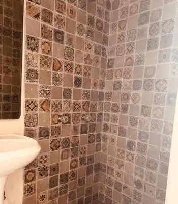Un baño de The Black Tree Hotel Boutique