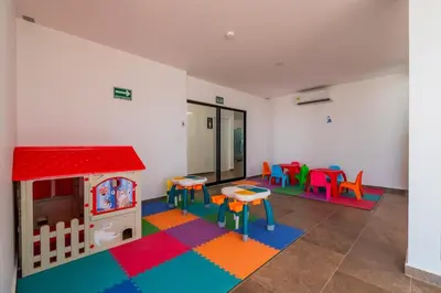 Club infantil en Charming apartment 3 minutes from the beach