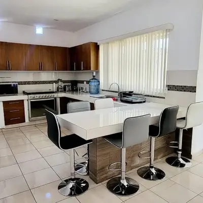 Departamento centrico - con todos los servicios - Facturamos