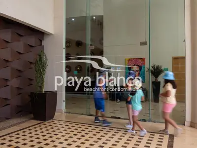 Clientes alojados en Playa Blanca Premier Unit 810