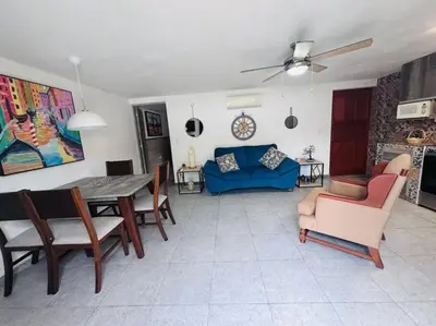 Zona de estar de Departamento en centro de Mazatlán para parejas 6