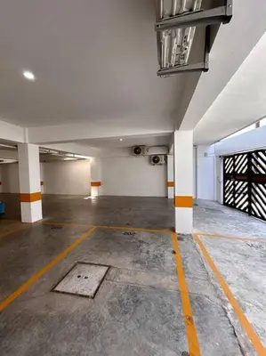 Plano de Nightlife Haven