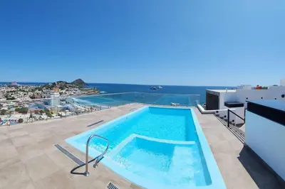Piscina en o cerca de Stunning Oceanview apartment in Mazatlan