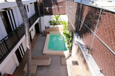 Piscina en o cerca de 2BR1BA Office No Car Needed
