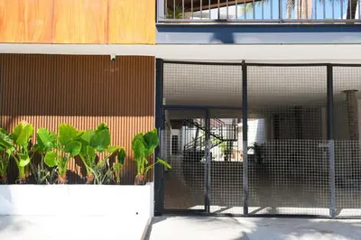 Un balcón o terraza de Central and Comfortable 2BR1BA Work Here