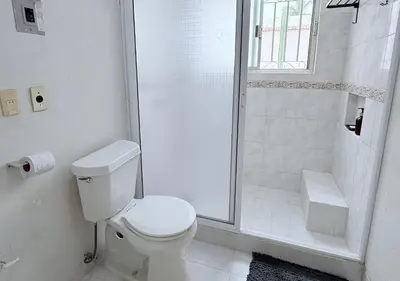 Un baño de Casa completa, Hosp Angeles, Tec Mty y Facturamos