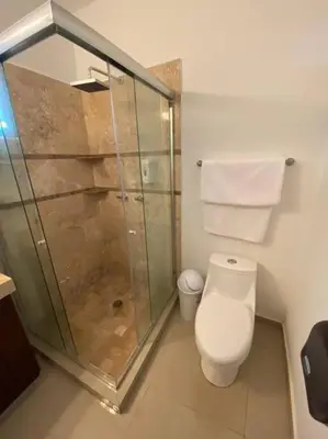 Un baño de 4 Simplemente para ti