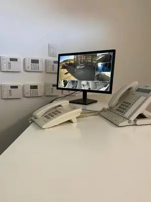 Una televisión o centro de entretenimiento en 4 Simplemente para ti