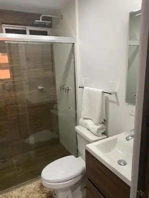 Un baño de Vacacional Bluú Hábitat Lagoons