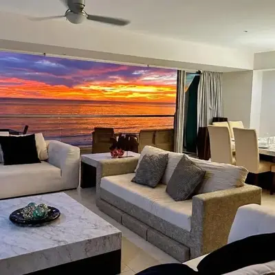 Peninsula Tower 4 bedrooms beachfront sea view
