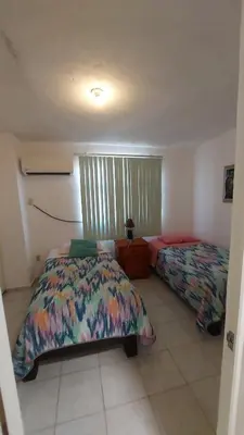 Cama o camas de una habitación en Beach house with private pool and new ac
