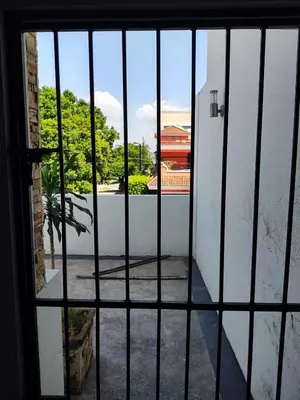 Un balcón o terraza de Casa Grande Céntrico cerca del Malecón