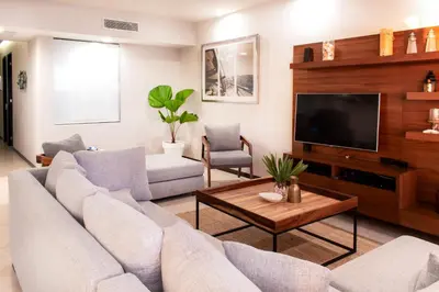 Una televisión o centro de entretenimiento en Condo de lujo en Mazatlan Peninsula